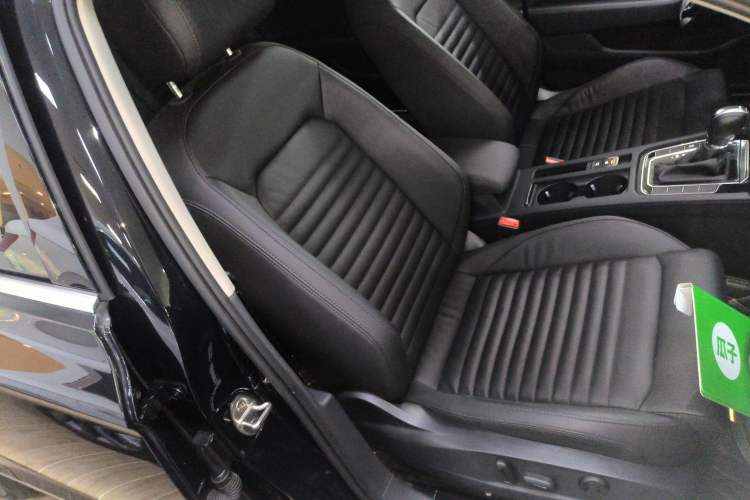 Used Volkswagen Magotan 2019 330TSI DSG Leading Model China VI Standard