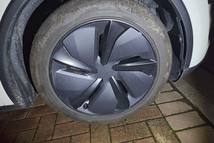 Used Tesla Model Y 2025 Rear-Wheel-Drive Version
