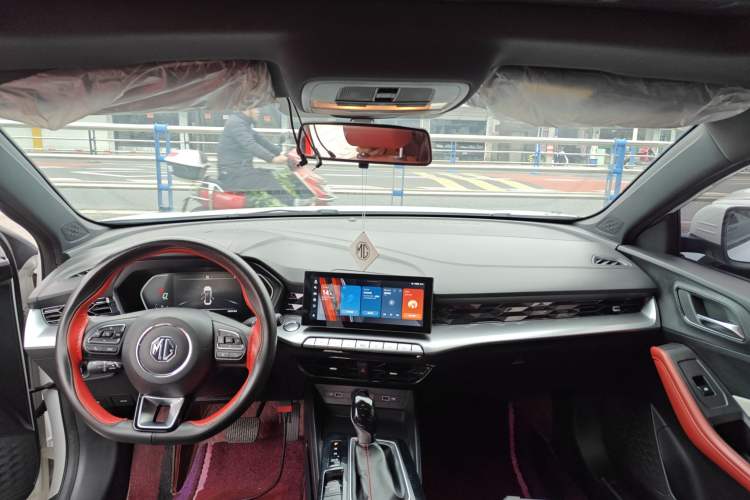 Used MG 5 2022 180 DVVT CVT Youth Luxury Edition
