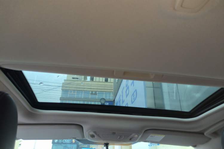 Used Ford Focus 2012 Sedan 1.6L Automatic Fashion Edition
