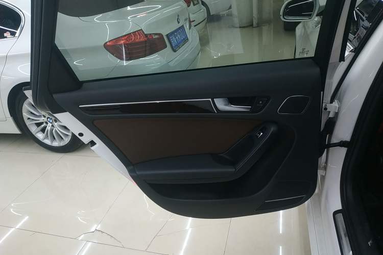 Used Audi A4L 2015 35 TFSI Automatic Comfort Model
