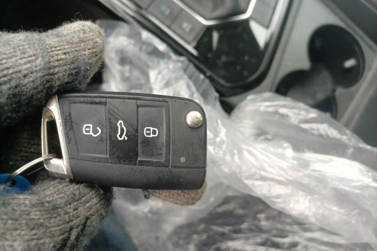 Used Volkswagen Tayron 2019 330TSI Two-Wheel-Drive Luxury Version China V Emission Standard
