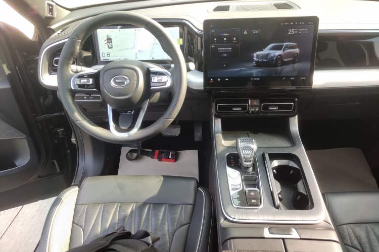 Used GAC Trumpchi GS8 2022 Flagship Series 2.0 TGDI Two-Wheel-Drive Prestige Edition (6-seater)