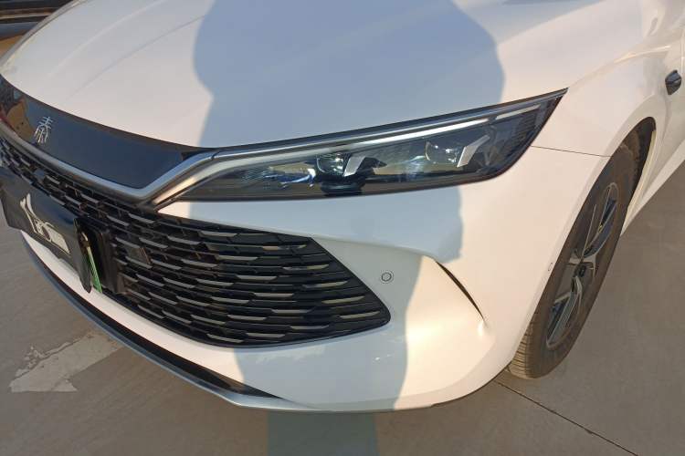 Used BYD Qin L 2025 DM-i Smart Drive 120KM Superior Model
