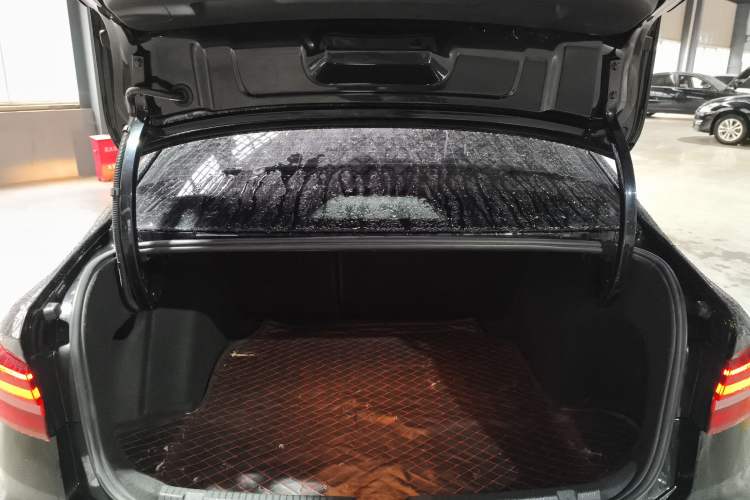 Used Volkswagen Lavida 2022 1.5L Automatic Comfort Edition
