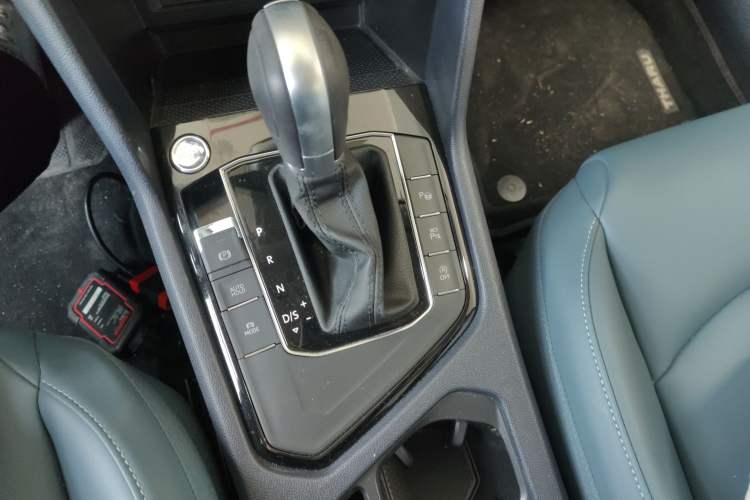 Used Volkswagen Tharu 2024 300TSI Two-Wheel-Drive Moon Luxury Edition