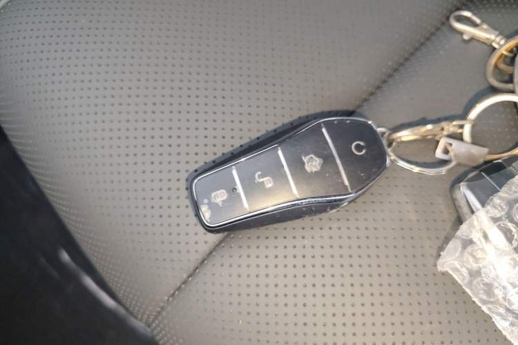 Used BYD Qin L 2025 DM-i Smart Drive 80KM Leading Model