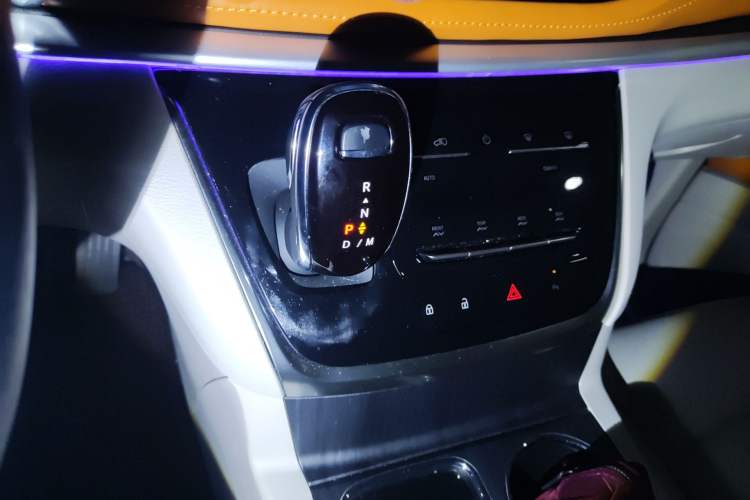 Used Buick GL8 2022 Land Cruiser Executive Class 652T Comfort Model