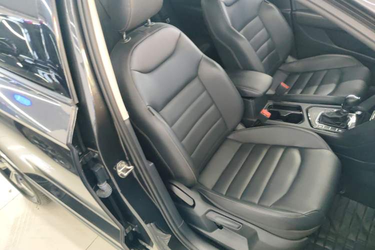 Used Volkswagen Tharu 2021 280TSI Two-Wheel Drive Comfort Edition
