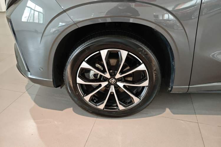 Used Changan UNI-Z New Energy 2024 Blue Whale Smart Electric iDD 125km Excellence Model
