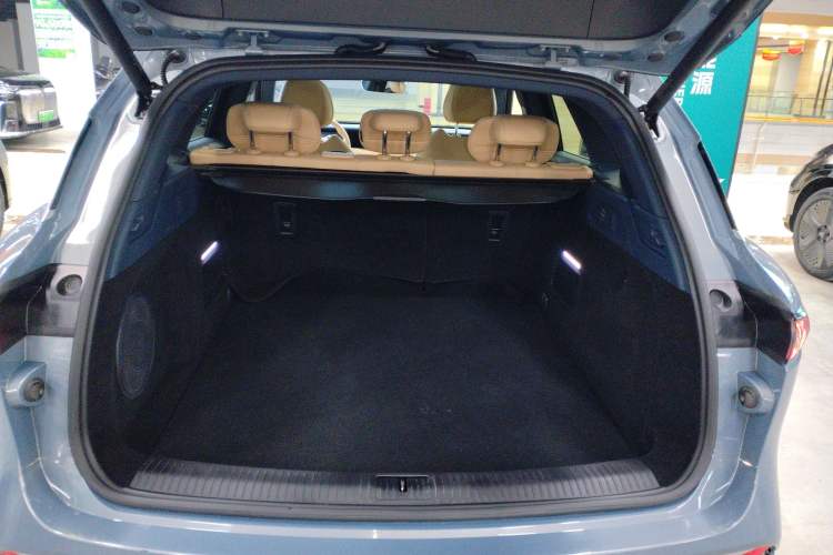 Used VOYAH FREE 2022 Four-Wheel Drive Ultra-Long Range Pure Electric Version