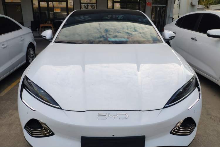 Used BYD Seal 2022 700 km Long-Range Rear-Wheel-Drive Version
