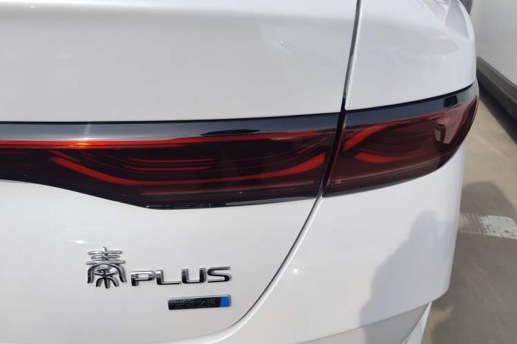 Used BYD Qin PLUS 2025 EV Smart Drive Edition 420KM Leading Model