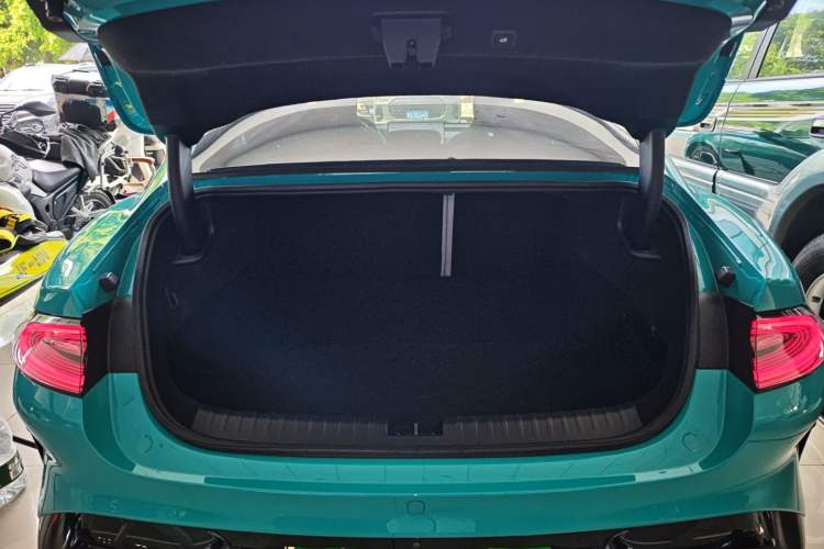 Used  SU7 2024 Four-Wheel Drive Ultra-Long Range Advanced Intelligent Driving Max Edition
