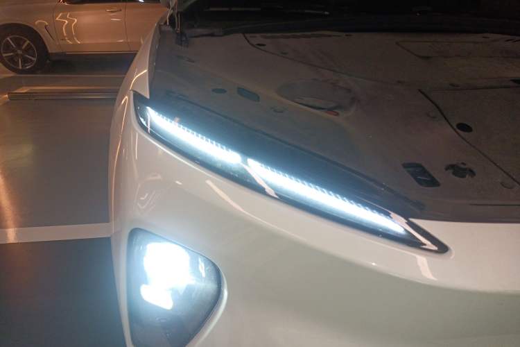 Used Nio ES8 2023 75 kWh Executive Edition