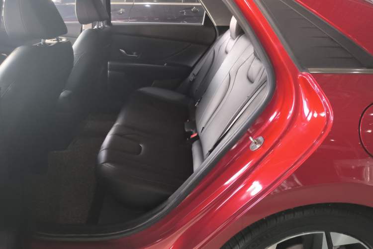 Used Hyundai Elantra 2021 1.5L CVT GLX Elite Edition
