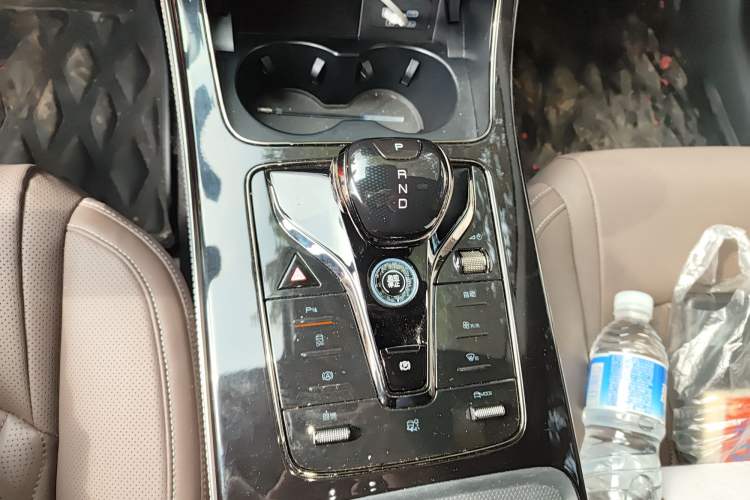 Used BYD Han 2023 EV Champion Edition 605KM Front-Drive Premium Model
