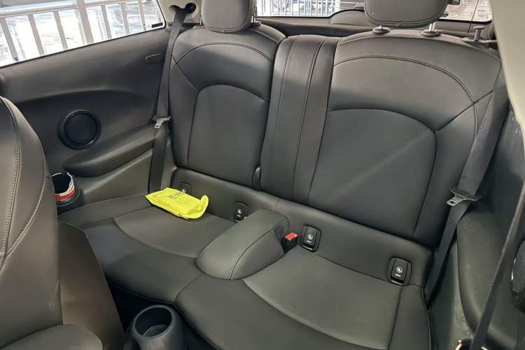 Used  MINI 2019 1.5T COOPER Classic Edition
