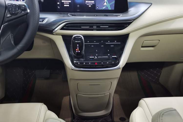 Used Buick GL8 2022 ES Land Cruiser 653T Luxury Model