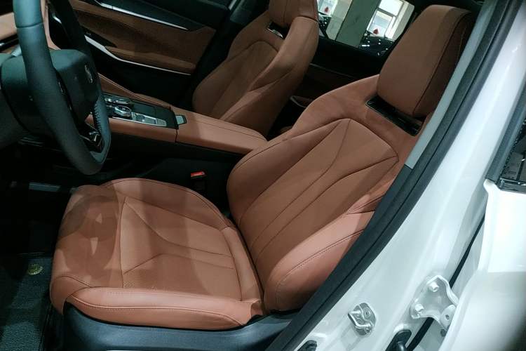 Used Changan CS75 PLUS 2025 Model, 3rd Generation Champion Edition 1.5T Jinghang Version