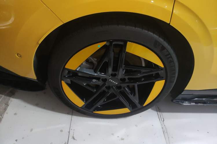 Used Zeekr 007 2024 Four-Wheel-Drive Performance Version 100 kWh
