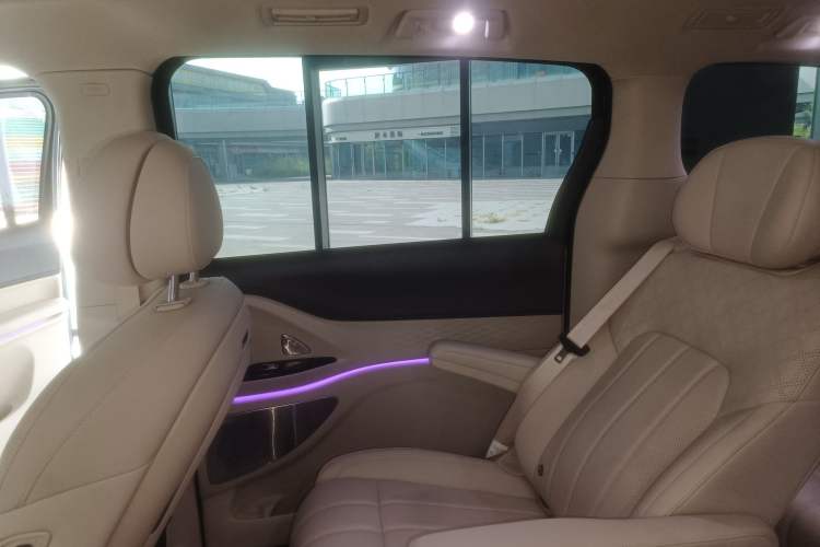 Used VOYAH Dream 2024 PHEV Extended-Range Premium Edition
