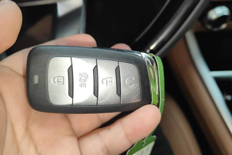 Used Changan CS95 2021 2.0T Two-Wheel Drive Luxury Version
