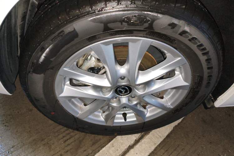 Used Mazda Mazda 3 Axela 2017 Sedan 1.5L Automatic Luxury Model Emission Standard China V
