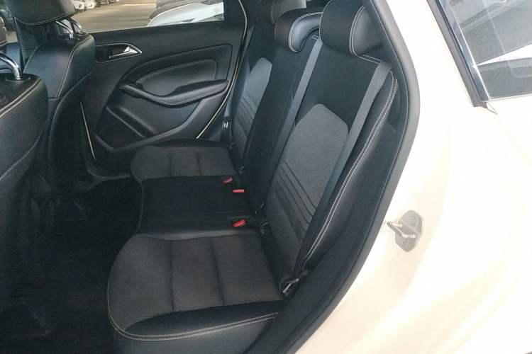 Used Mercedes-Benz B-Class 2015 B 200 Sport Edition
