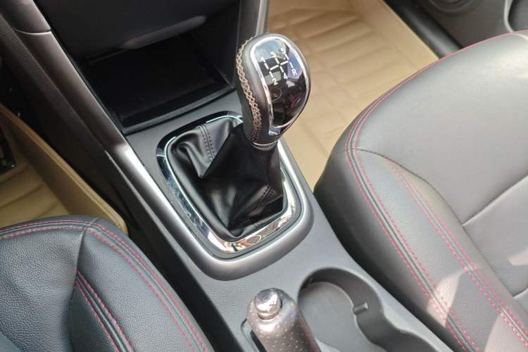 Used Chery Tiggo 3 2015 1.6L Manual Zhishang Commemorative Edition
