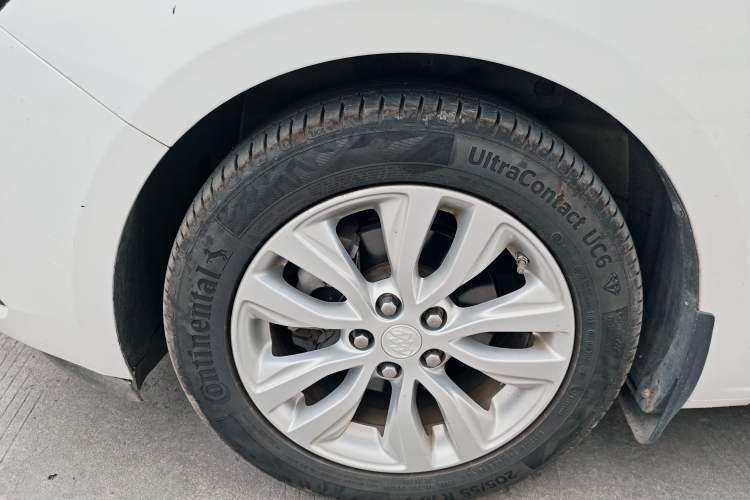 Used Buick GT 2018 15T Manual Elite Version China V Standard
