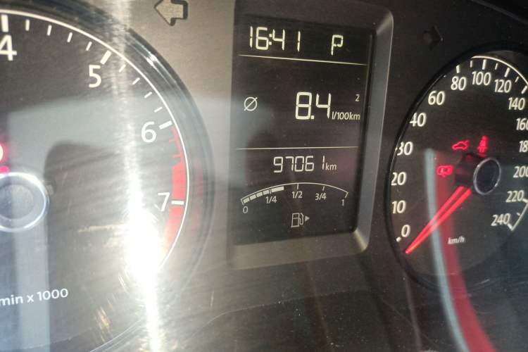 Used Volkswagen Lavida 2013 Revised Classic 1.6L Automatic Fashion Edition