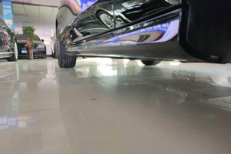 Used Mercedes-Benz E-Class 2025-Year Facelift E 260 L
