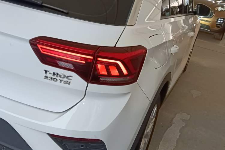 Used Volkswagen T-ROC 2019 230TSI DSG Two-Wheel-Drive Advanced Version China VI Standard