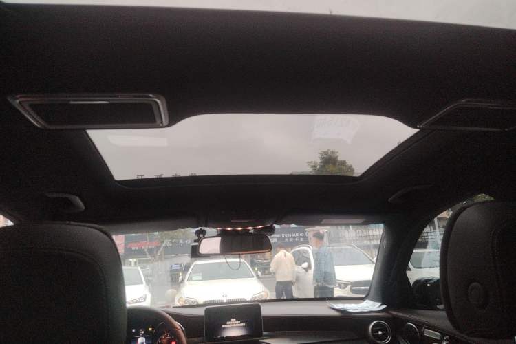 Used Mercedes-Benz GLC 2019 GLC 260 L 4MATIC Dynamic Model
