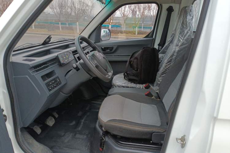 Used Farizon Xingxiang F1E 2023 Flatbed Truck Remote Smart Chip 46.08 kWh
