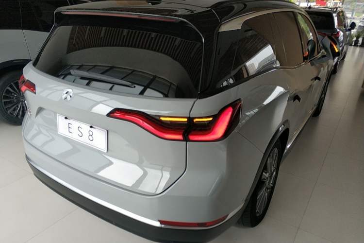 Used Nio ES8 2020 415 km Range 6-Seater Version