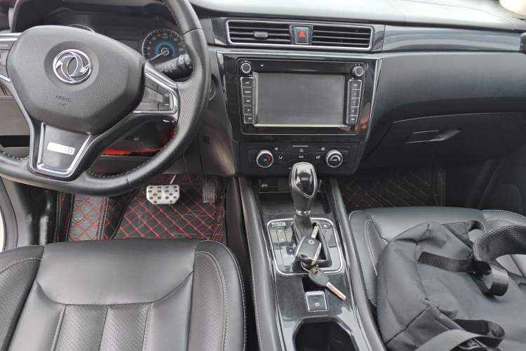 Used Dongfeng Fengon 580 2017 1.5T CVT Smart Connectivity Model
