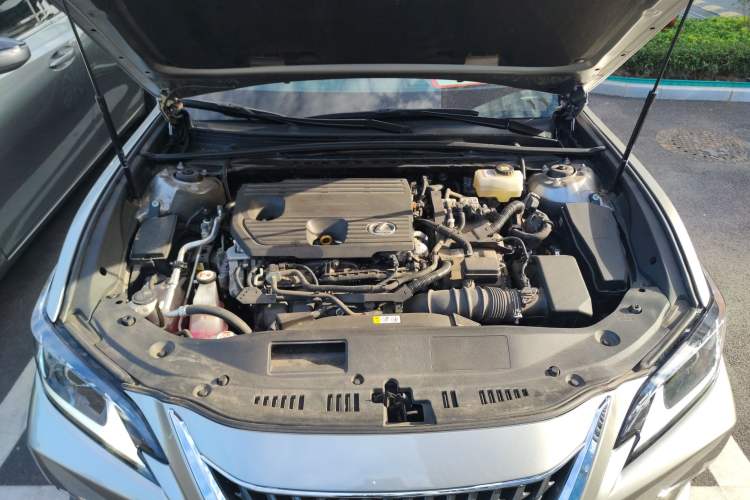 Used Lexus ES 2021 300h Excellence Edition
