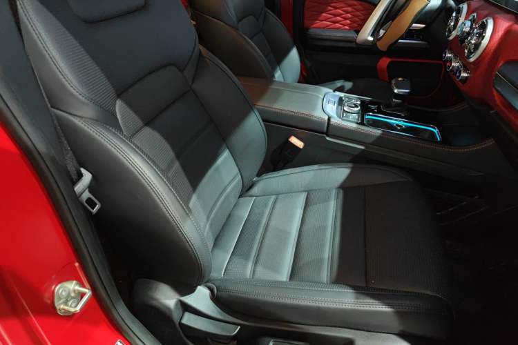 Used  BJ40 2024 2.0D Blade Hero Glory Edition
