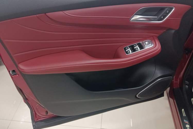 Used MG HS 2019 30T Automatic 2WD Trophy Enhanced Version China VI Standard
