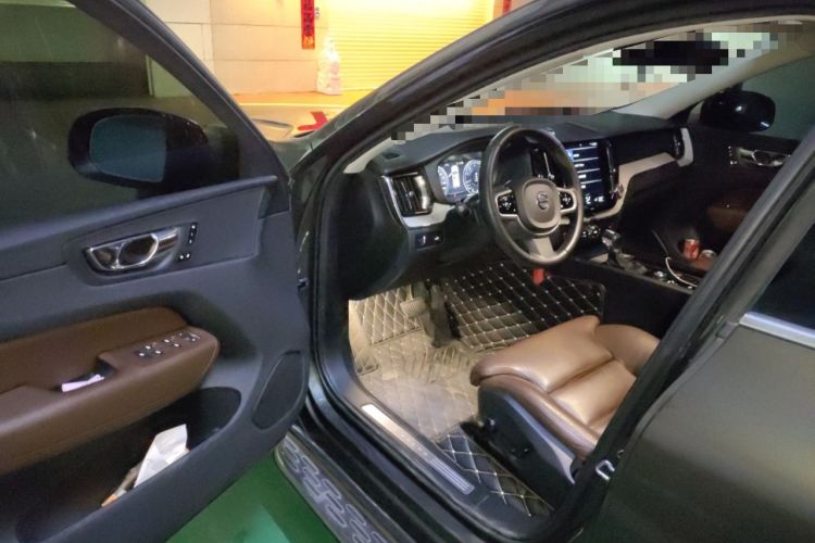 Used Volvo XC60 2019 T5 4x4 Zhiya Luxury Edition China V Standard
