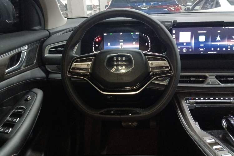 Used  E5 2023 1.5L DE-i 100KM Comfort Edition 7-Seater
