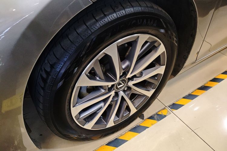 Used Lexus ES 2023 200 Excellence Edition