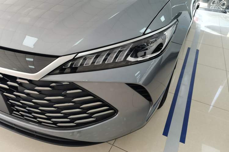 Used BYD Qin PLUS 2025 DM-i Smart Drive 55KM Leading Model
