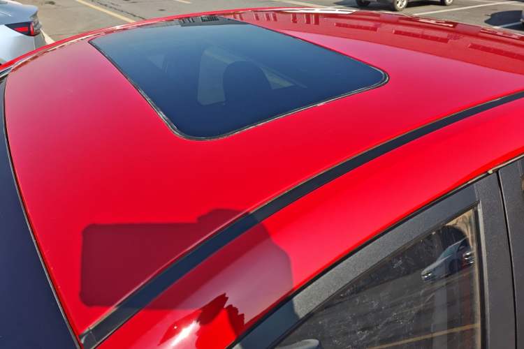 Used Roewe 360 2015 1.5L manual luxury edition
