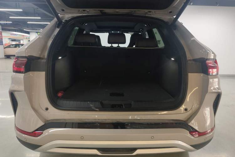 Used BYD Song PLUS New Energy 2025 DM-i Smart Drive 112KM Prestige Model
