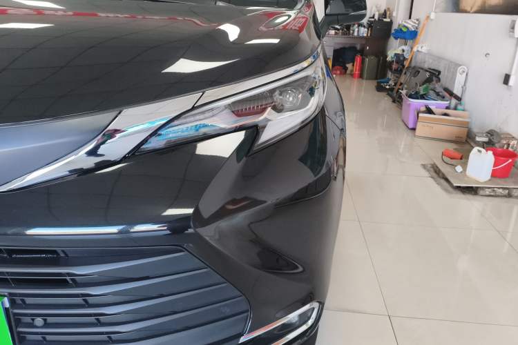 Used Toyota Sienna 2024 2.5L Hybrid Comfort Edition
