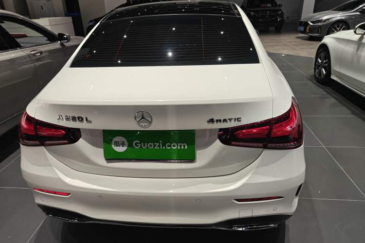 Used Mercedes-Benz A-Class 2021 A 200 L Sport Sedan Fashion Model
