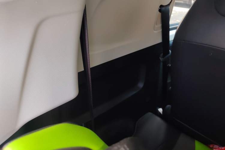 Used Roewe Clever 2021 302 km New Four-Seater Super-Efficient Version
